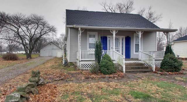Photo of 340 S Walnut St, Hull, IL 62343