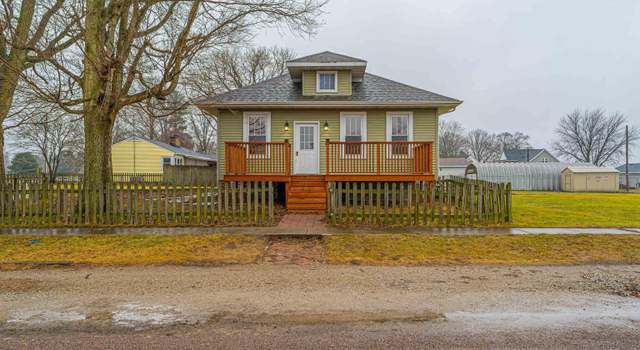 Photo of 113 North St, Emden, IL 62635