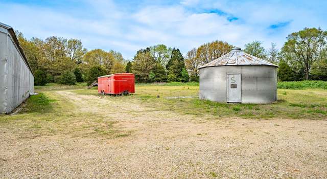 Photo of 311 2nd St, Forest City, IL 61532