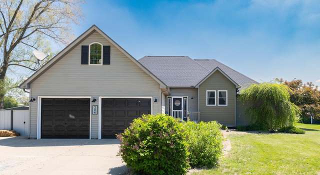 Photo of 204 Country Dr, Green Valley, IL 61534