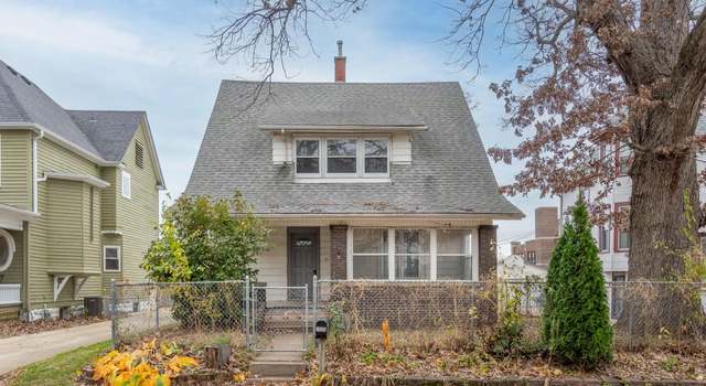 Photo of 1525 11th Ave, Moline, IL 61265