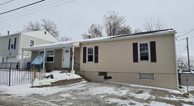 Photo of 14 Riverview Ln, Bettendorf, IA 52722