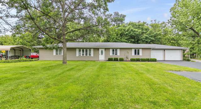 Photo of 1 Swannanoa Dr, Rochester, IL 62563