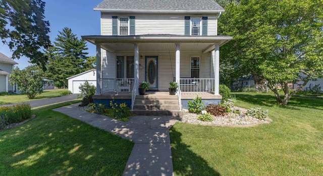 Photo of 105 N School St, Atkinson, IL 61235