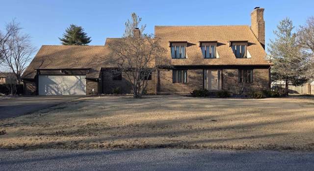Photo of 102 Mohawk Dr, Harrisburg, IL 62946