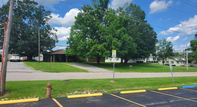Photo of 600 W Collins St, Goreville, IL 62939