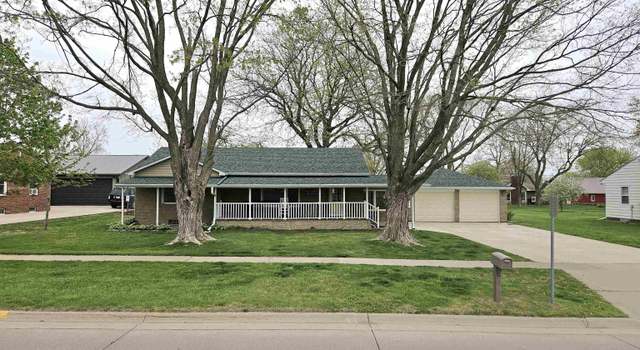 Photo of 718 Cypress St, Wilton, IA 52778