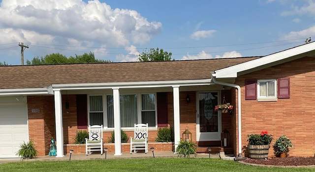 Photo of 108 College Dr, Carmi, IL 62821