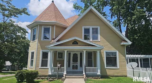 Photo of 202 E 8th St, Mount Carmel, IL 62863