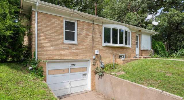 Photo of 1237 20th Avenue Way, East Moline, IL 61244
