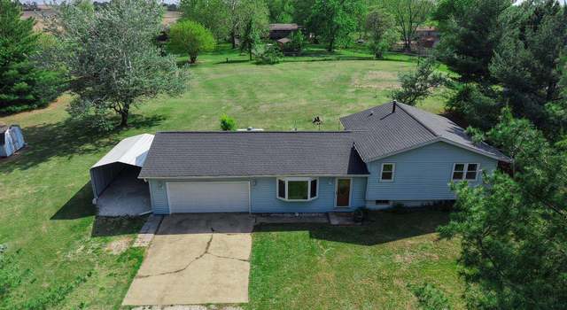 Photo of 10133 Edgewood Dr, Manito, IL 61546