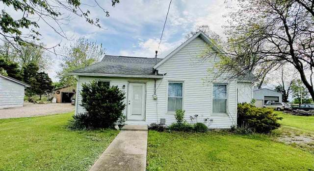 Photo of 414 E Monroe Ave, Farina, IL 62838