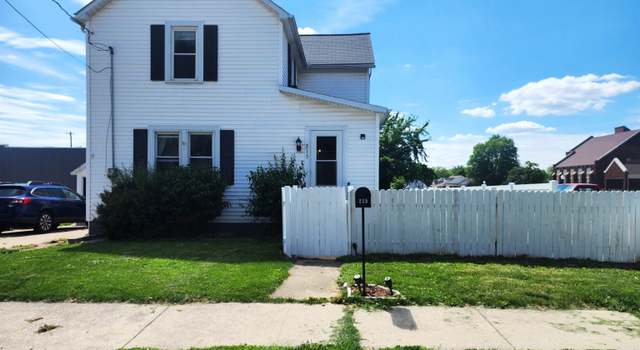 Photo of 215 N Oakwood Ave, Geneseo, IL 61254