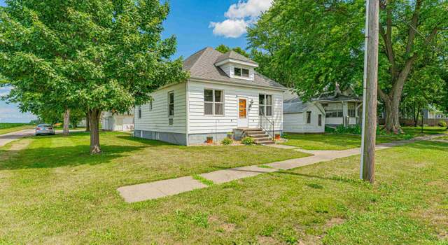 Photo of 209 N 2nd St N, Easton, IL 62633