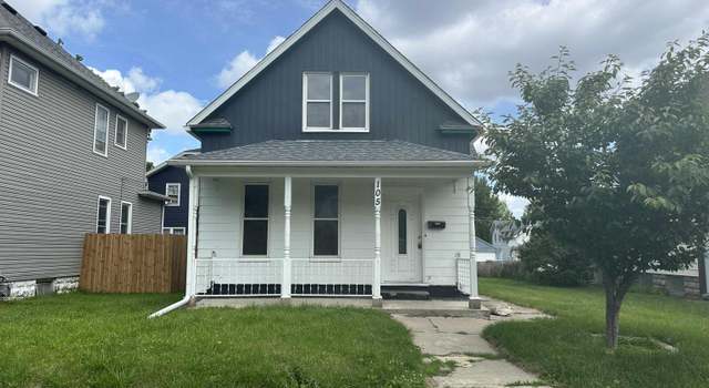 Photo of 105 6th Ave, Moline, IL 61265