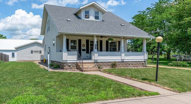 Photo of 404 Market St, Delmar, IA 52037
