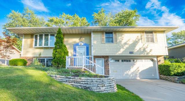 Photo of 1602 W Lincoln Wood Pl, Peoria, IL 61614
