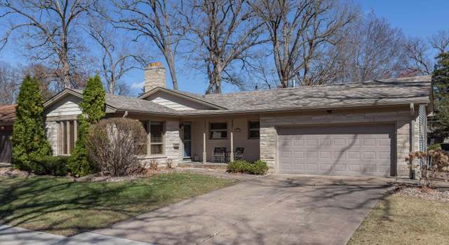 Photo of 3410 51st St, Moline, IL 61265