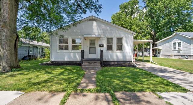 Photo of 209 45th St, Moline, IL 61265