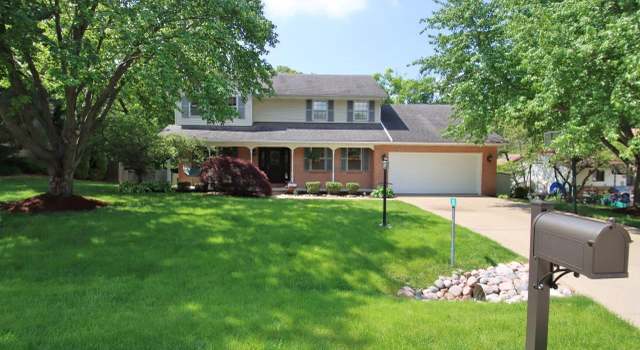 Photo of 303 E White Oak Ct, East Peoria, IL 61611