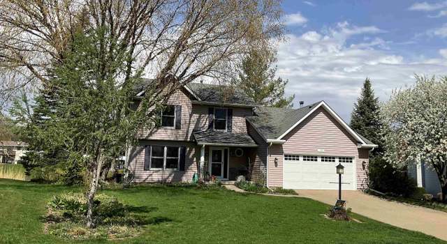 Photo of 103 Shawnee Cir, Eldridge, IA 52748