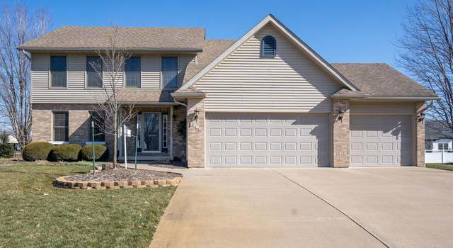 Photo of 415 S Eastwood Dr, Long Grove, IA 52756