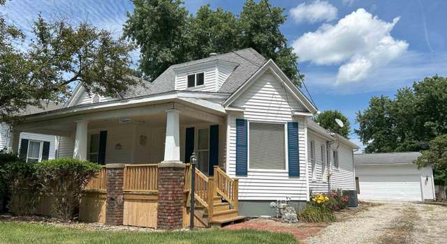 Photo of 626 S Diamond St, Jacksonville, IL 62650