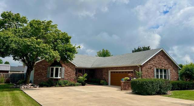 Photo of 811 W Washington St, Athens, IL 62613