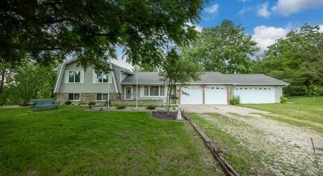 Photo of 386 Townhall Rd, Metamora, IL 61548