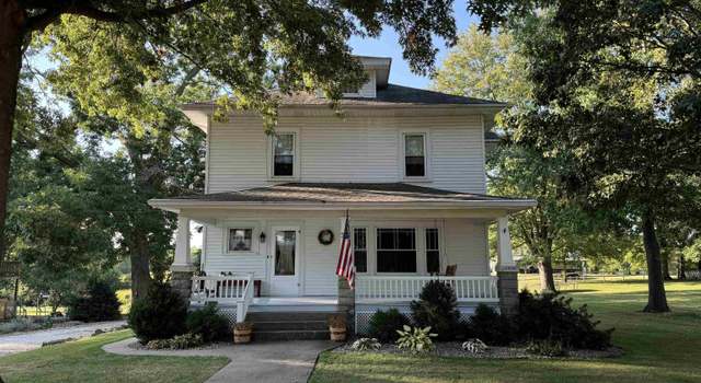Photo of 323 E Cortland St, Avon, IL 61415