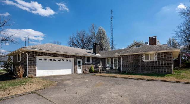 Photo of 401 E Park St, Duquoin, IL 62832