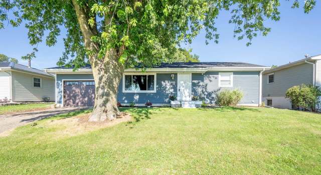 Photo of 223 N Rowe Ln, Walcott, IA 52773