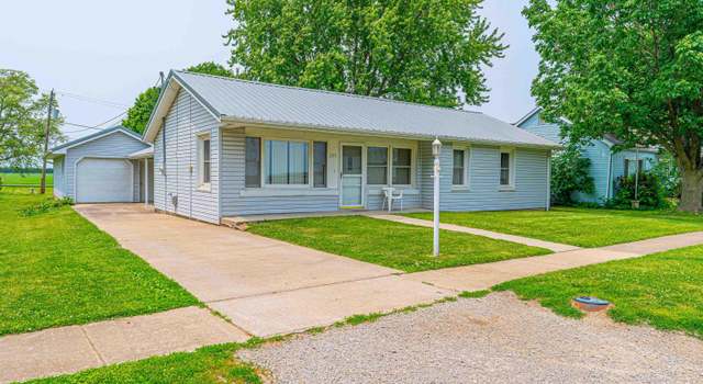 Photo of 209 Cleveland Ave, Emden, IL 62635