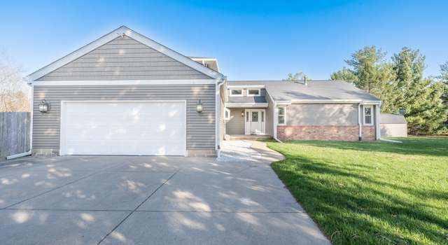 Photo of 1398 Fairfax Ct, Tremont, IL 61568