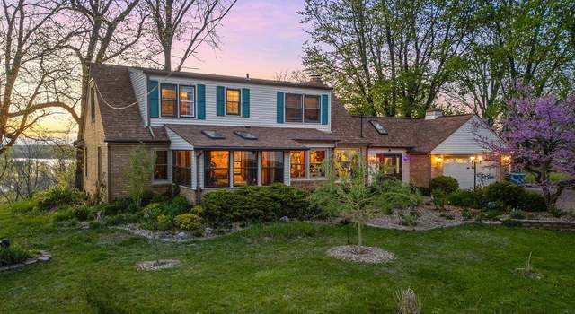 Photo of 111 S Barrington Dr, Hampton, IL 61256