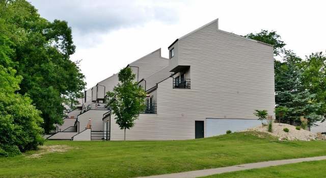 Photo of 7211 N Lakeside Ct #6, Peoria, IL 61614