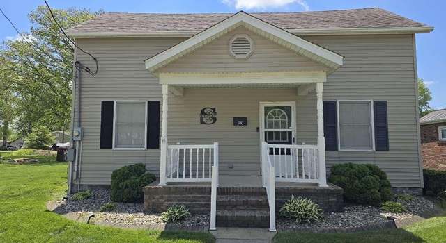 Photo of 930 N 4th St, Breese, IL 62230