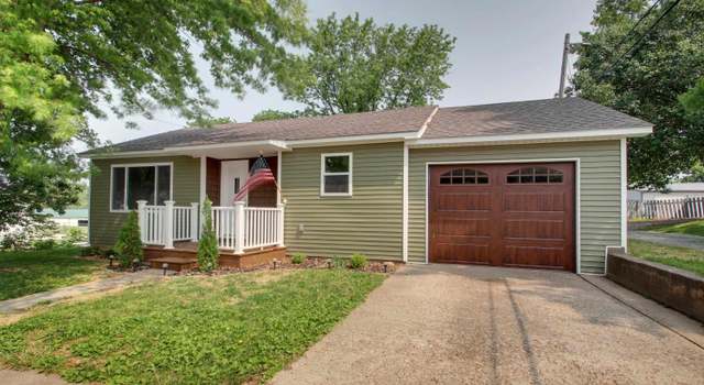 Photo of 216 E Benson St, Pittsfield, IL 62363
