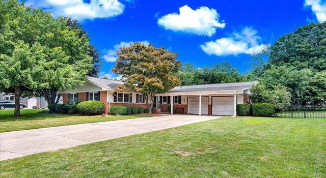 Photo of 6024 N Briarwood Ln, Peoria, IL 61614