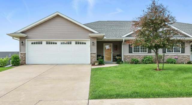 Photo of 115 W Pinehurst Dr, Eldridge, IA 52748