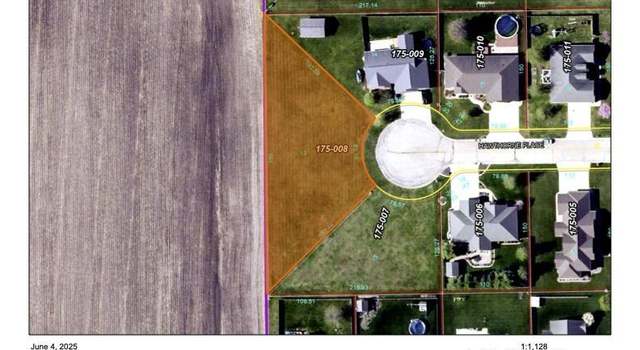 Photo of 915 Hawthorne Pl, Pawnee, IL 62558