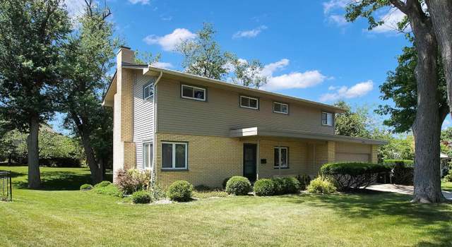 Photo of 2816 W Greenbrier Ln, Peoria, IL 61614