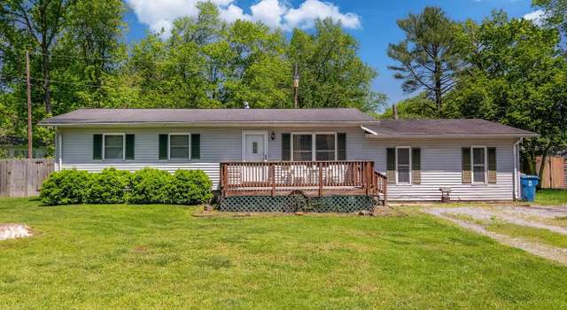 Photo of 302 S Pecan St, Desoto, IL 62924