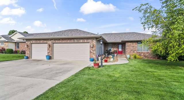 Photo of 614 Willows Ave, Chatham, IL 62629