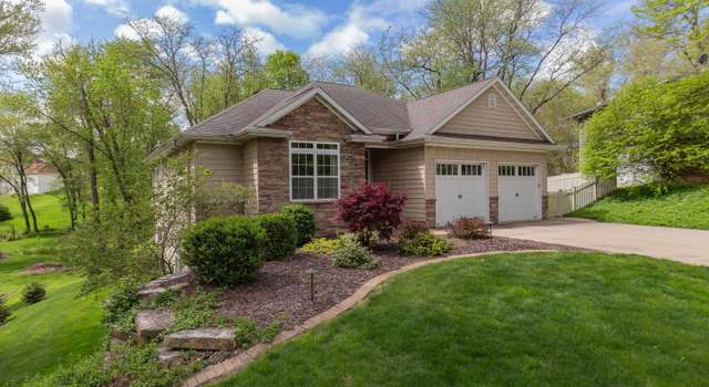 Photo of 236 Meadowbrook Ct, Geneseo, IL 61254