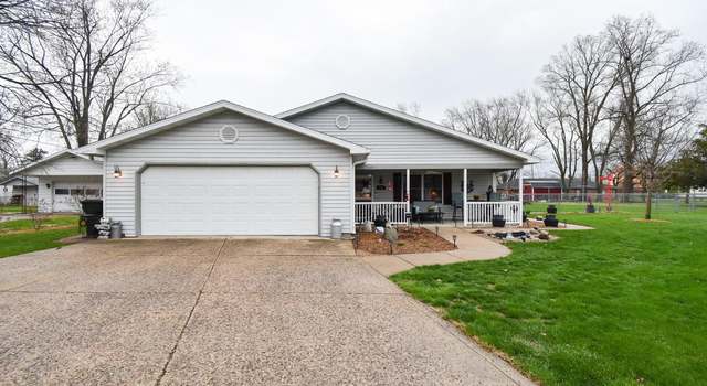 Photo of 104 Esser St, Washington, IL 61571