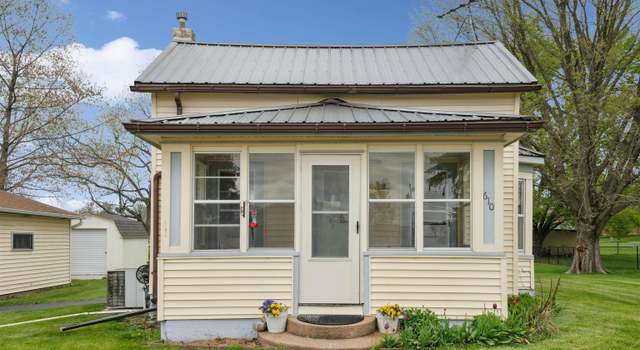Photo of 610 5th St, Lowden, IA 52255