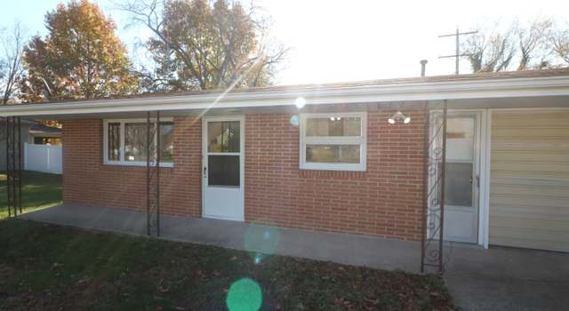 Photo of 509 E Board St, Elkville, IL 62932