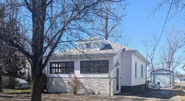 Photo of 407 S Broadway St, Sesser, IL 62884