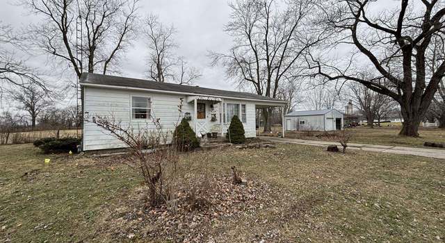 Photo of 309 E Clinton St, Patoka, IL 62875